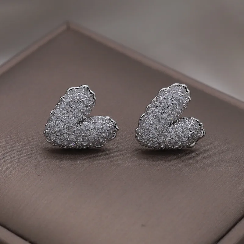 Korea New Fashion Jewelry Exquisite Luxurious Full Zircon Heart Earrings Sweet and Elegant Women\'s Evening Party Accessories