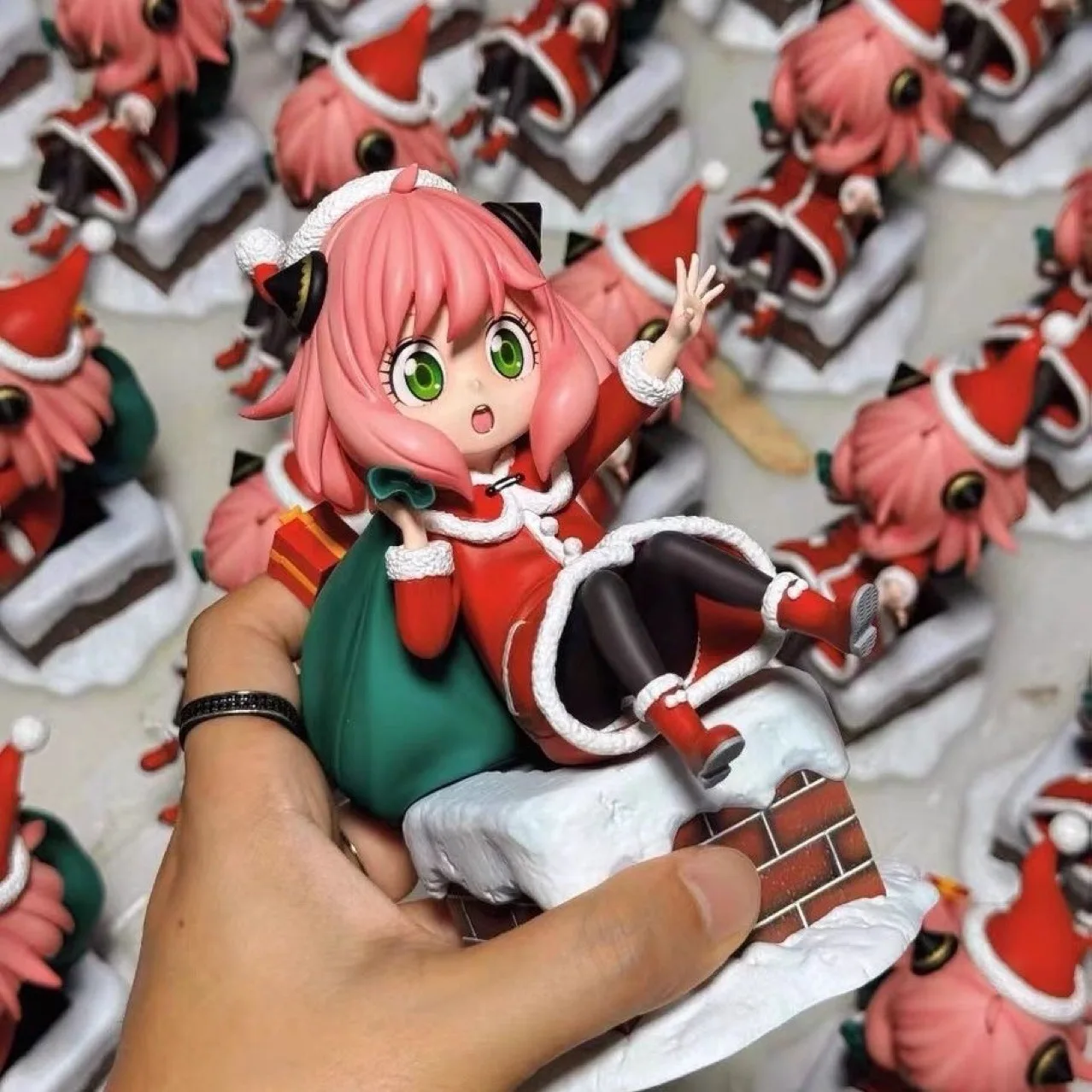 

Anime SPY FAMILY Anya Forger q-version Sitting posture Christmas version Action Figure PVC Model Toys Doll Desk Decor Gifts