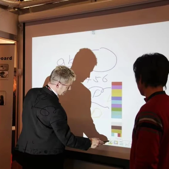Gloview Finger Touch Interactive Whiteboard 40-100 Inch 30-Point Portable Smart Board Digital Touch Screen School Office