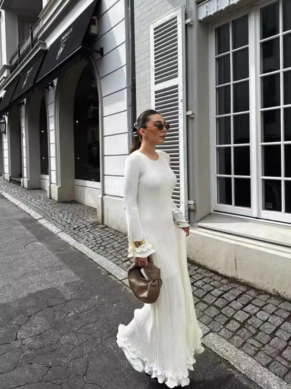 단색 긴 소매 라운드 넥 드레스 우드 그레인 러플 스트리트 스타일 미드 웨이스트 우산 스커트 가을 겨울 여성 드레스