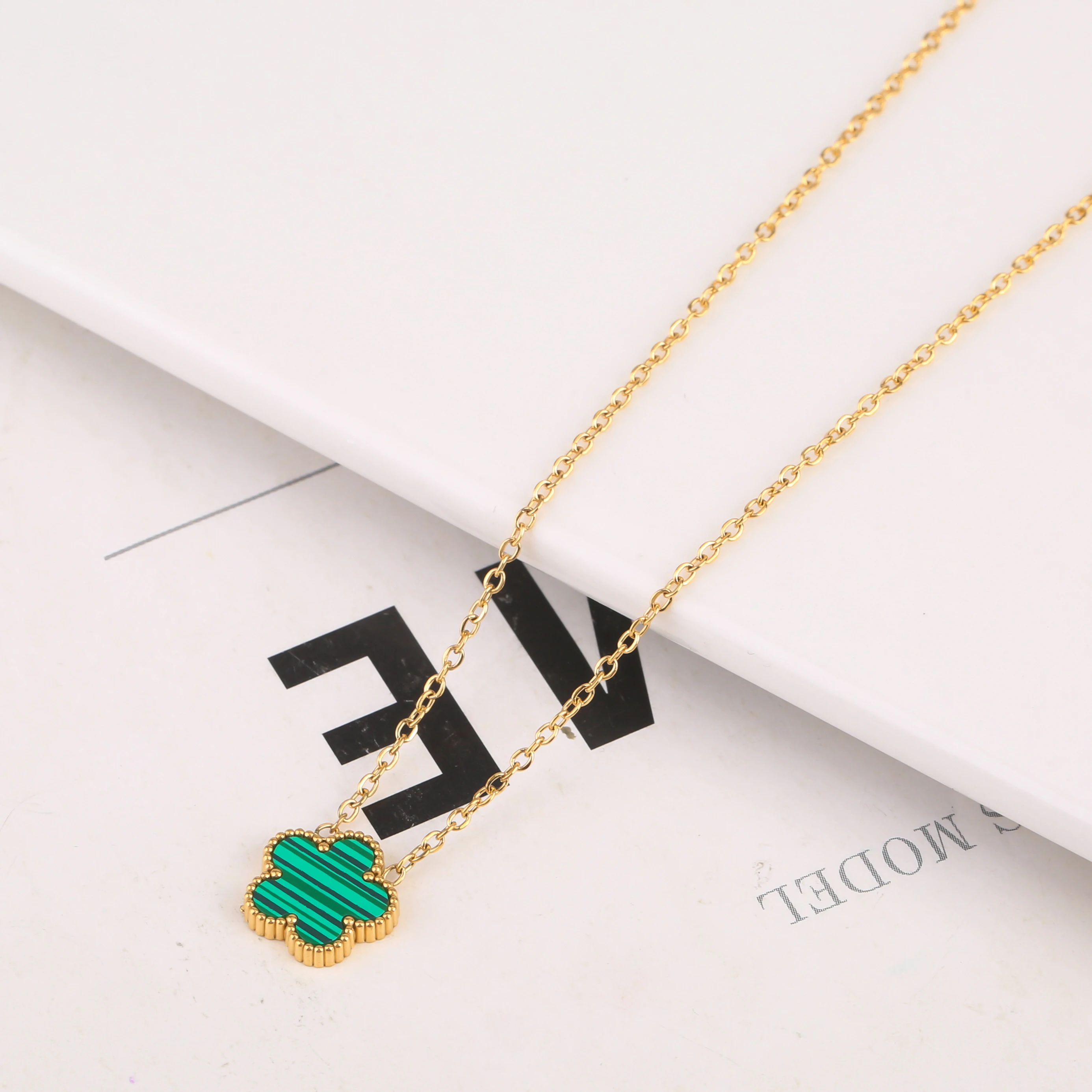 Minimalist Plant Live Leaf Pendant Necklace Earrings Set
