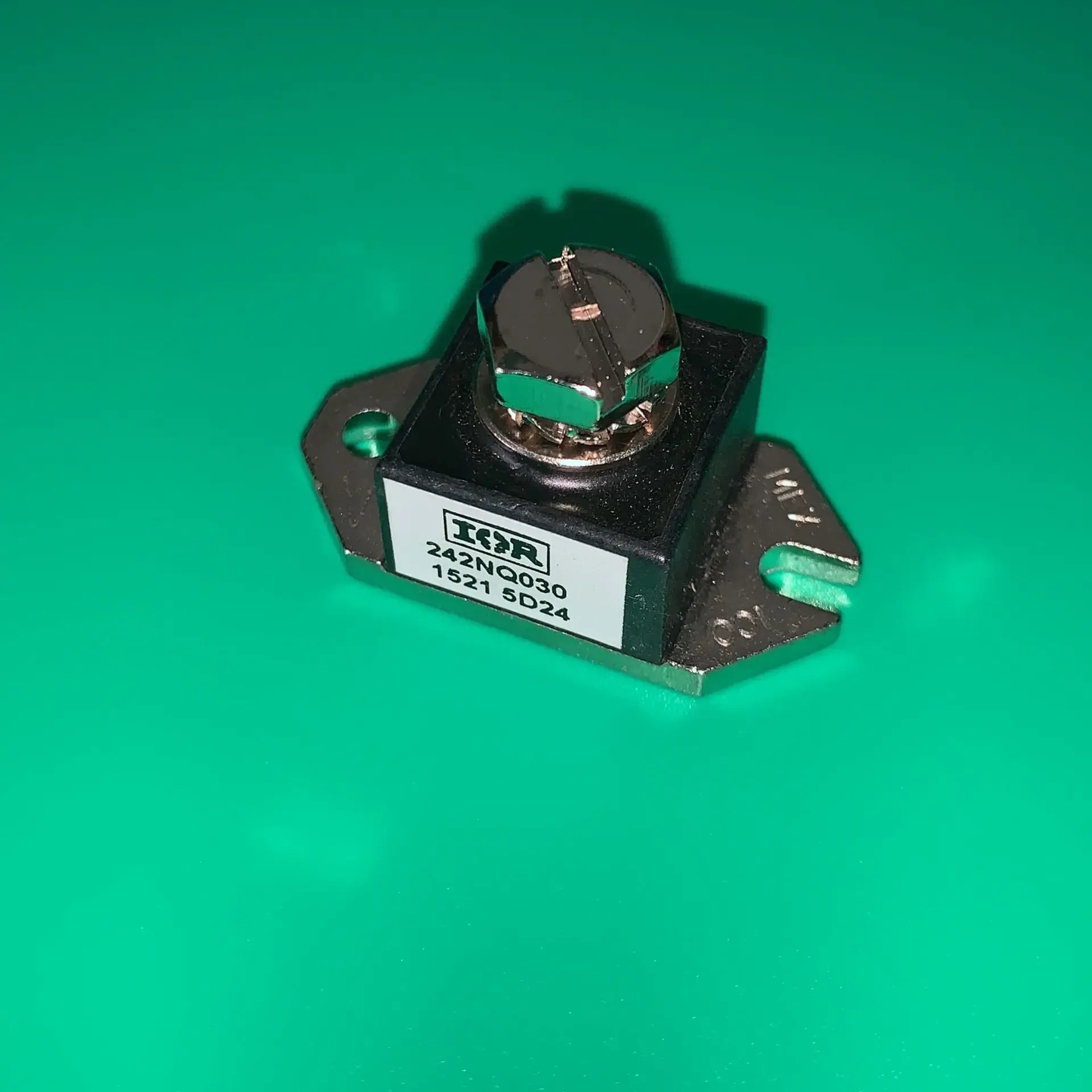 242NQ030 MODULE IGBT DIODE SCHOTTKY 30V 240A D-67 242NQ030PBF VS-242NQ030PBF VS-242NQ030 242NO030
