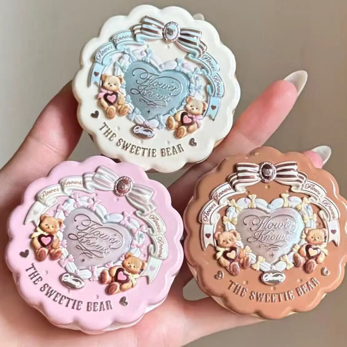 Flower Knows Sweetie Bear Collection blush soie Satin aspect naturel maquillage du visage cosmétiques originaux