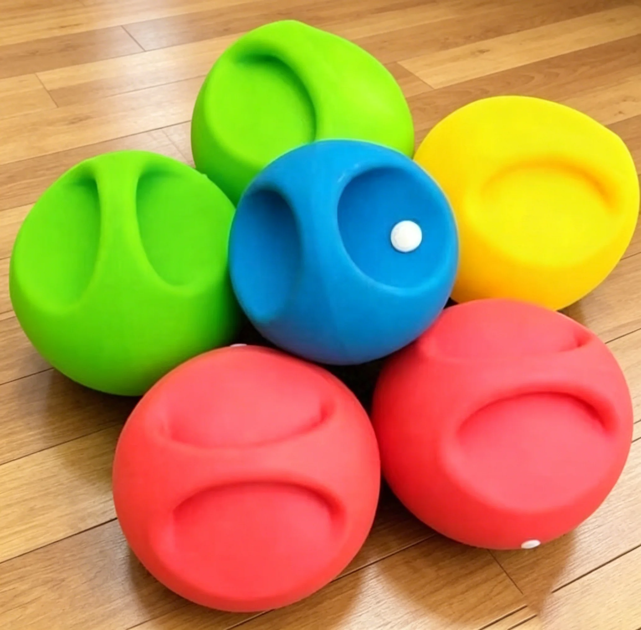 Soft Rubber Filled Water Kettlebell for Strength Weight Training 20x19cm Inflatable Kettlebell Children, Teens
