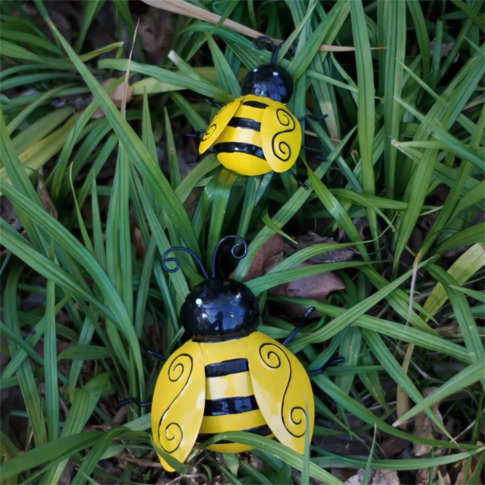 Cute Bumble Bee Backyard Garden Accent Play House Decorative Wrought Iron Ornaments Metal Art Sculpture for Outdoor