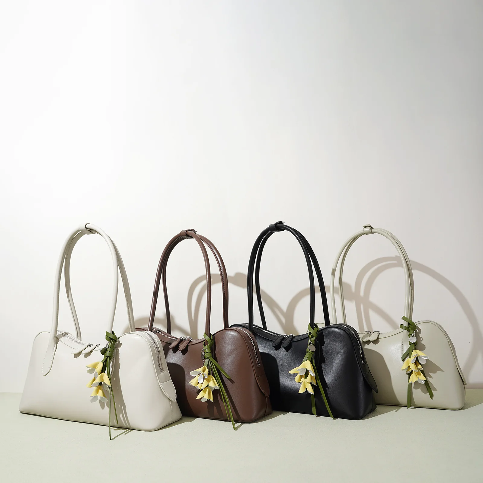 

2025 New Genuine Leather Women's Shoulder Bag luxury Cowhide ladies handbag baguette bag female Commuter Shopping Underarm Bag