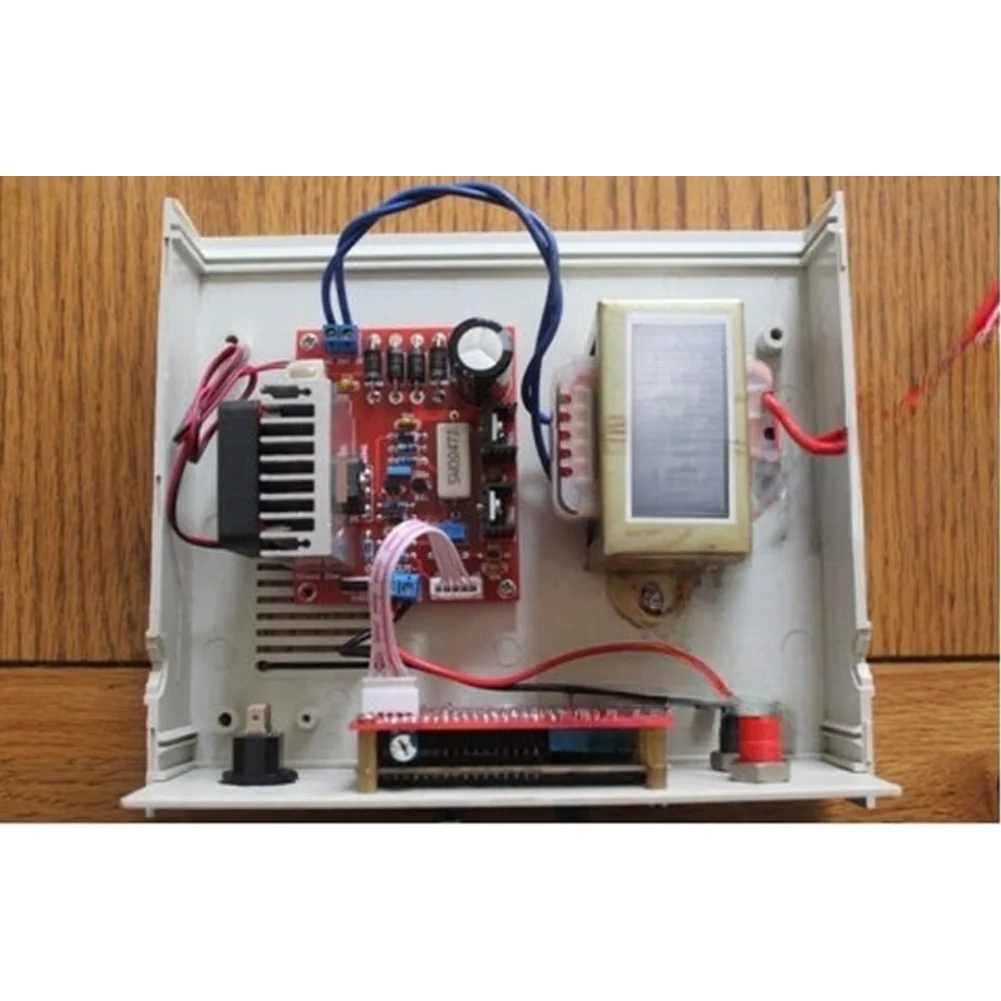alimentation-electrique-cc-0-a-28v-2a-reglable-avec-surveillance-numerique-de-la-sortie-protection-contre-les-courts-circuits-et-regulation-stable-pour-usage-en-laboratoire