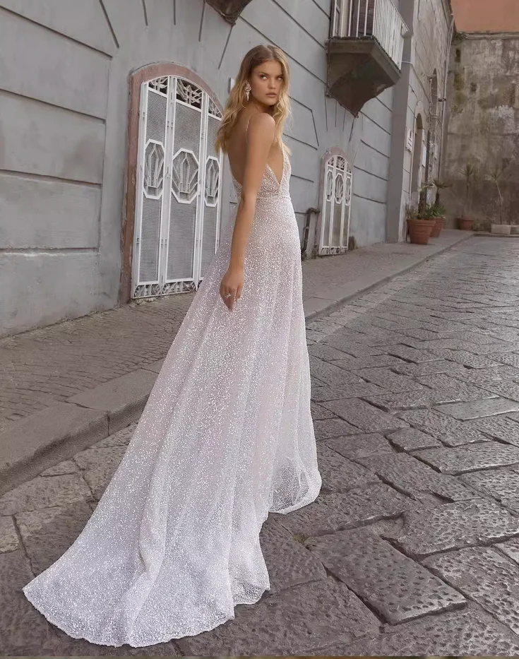 Spagechetti cinghie Sexy abiti da sposa bianchi 2023 profondo scollo a v perline Backless lunghezza del pavimento abiti da sposa Vestidos De Novia