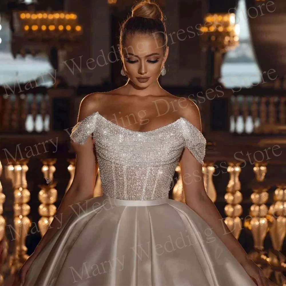 Elegante vestido de novia de satén con cuentas de princesa, Simple, línea A, encantador, hombros descubiertos, ilusión de corazón, cordones