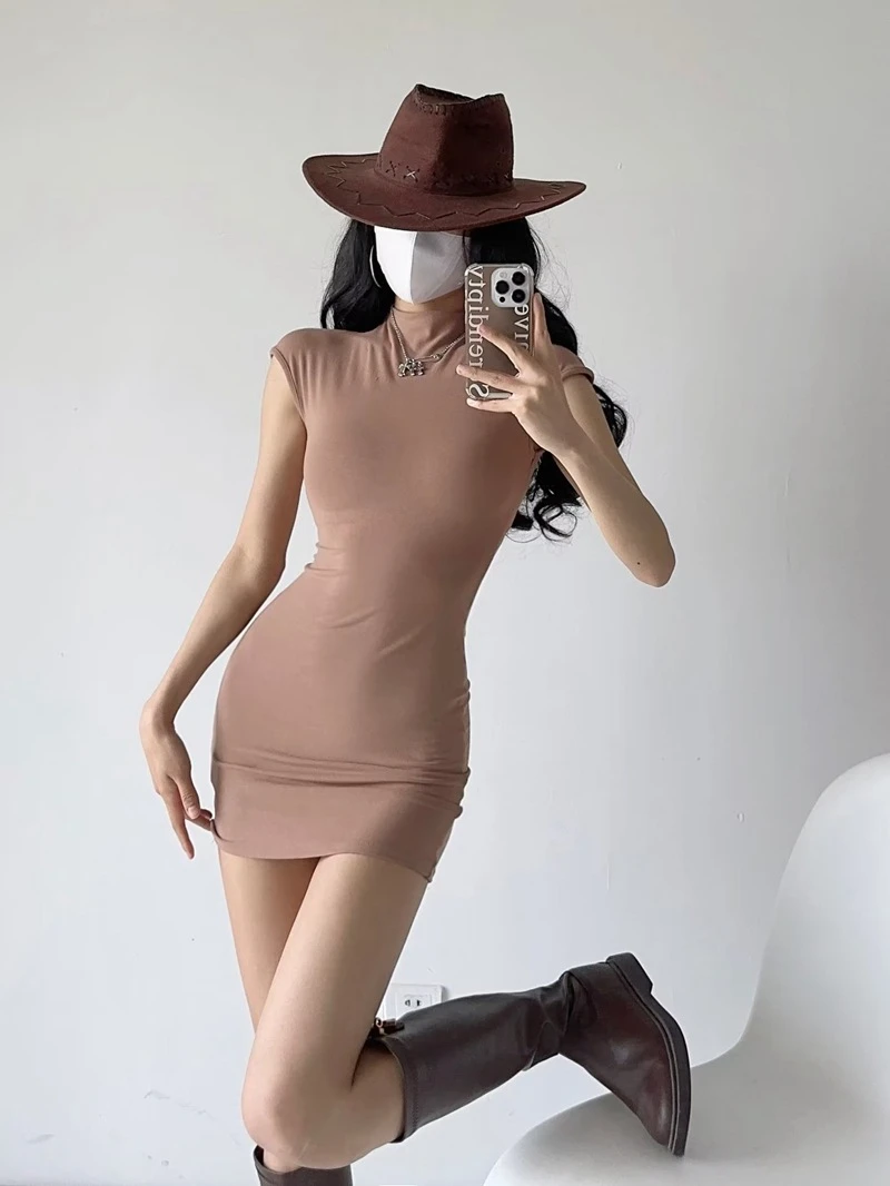 فساتين صيفية صغيرة وردية على الطراز الكوري فستان تي شيرت للنساء بأكمام قصيرة وقصيرة جدًا وضيق مناسب للسيدات فستان نحيف 2025