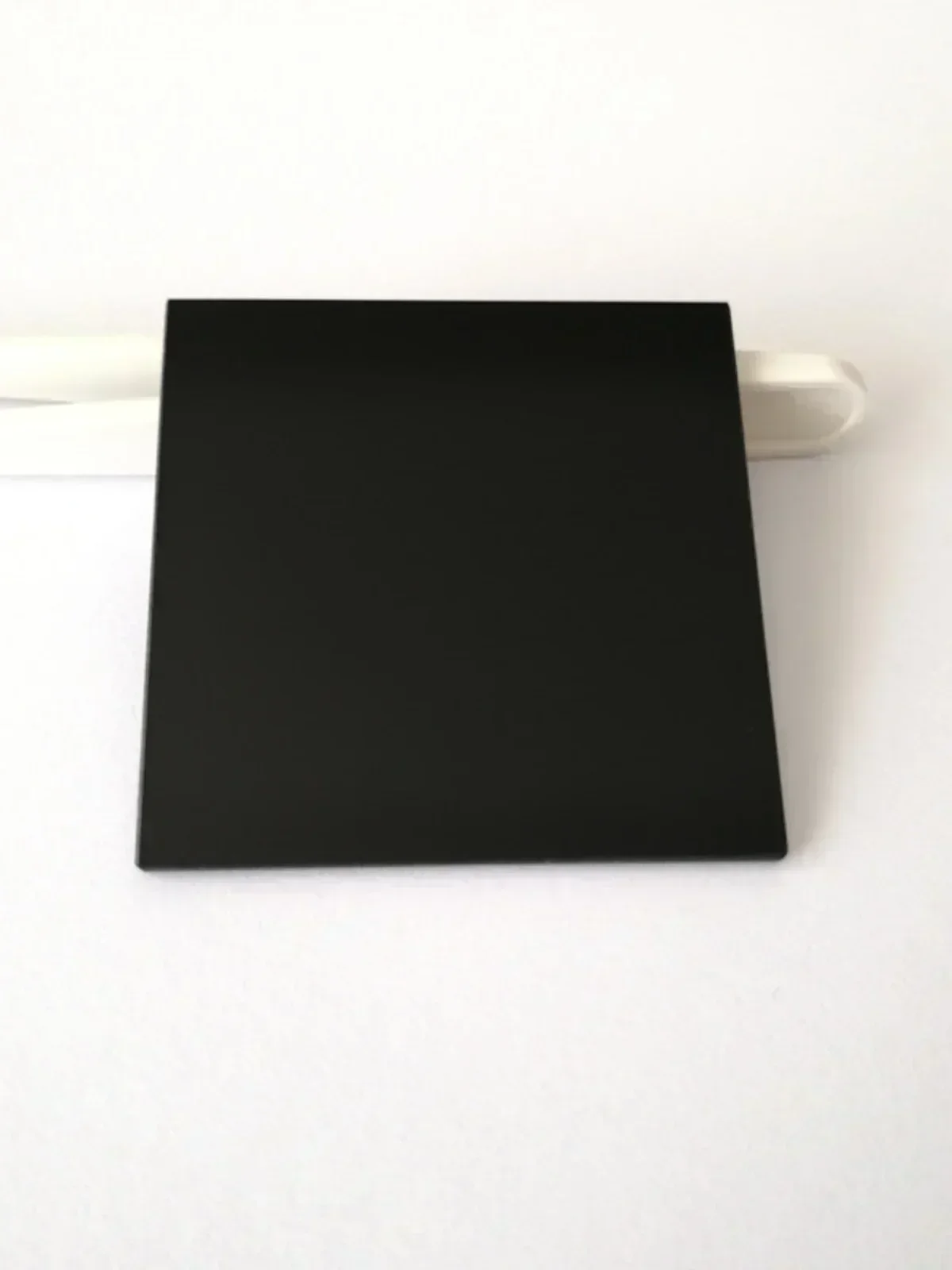 

312nm ZWB1 Ultraviolet Through 330nm Visible Light Absorption Cutoff Filter UG11 Black Glass