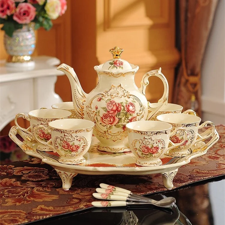 Juego de café de porcelana de estilo europeo con bandeja de cerámica, decoración de diseño floral de alta calidad, juego de té