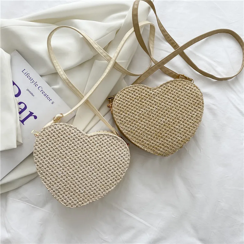 Women Summer New Straw Bags Sweet Love Heart Shape Crossbody Woven Rattan Handbags and Purses Female Beach Travel Shopper Bags