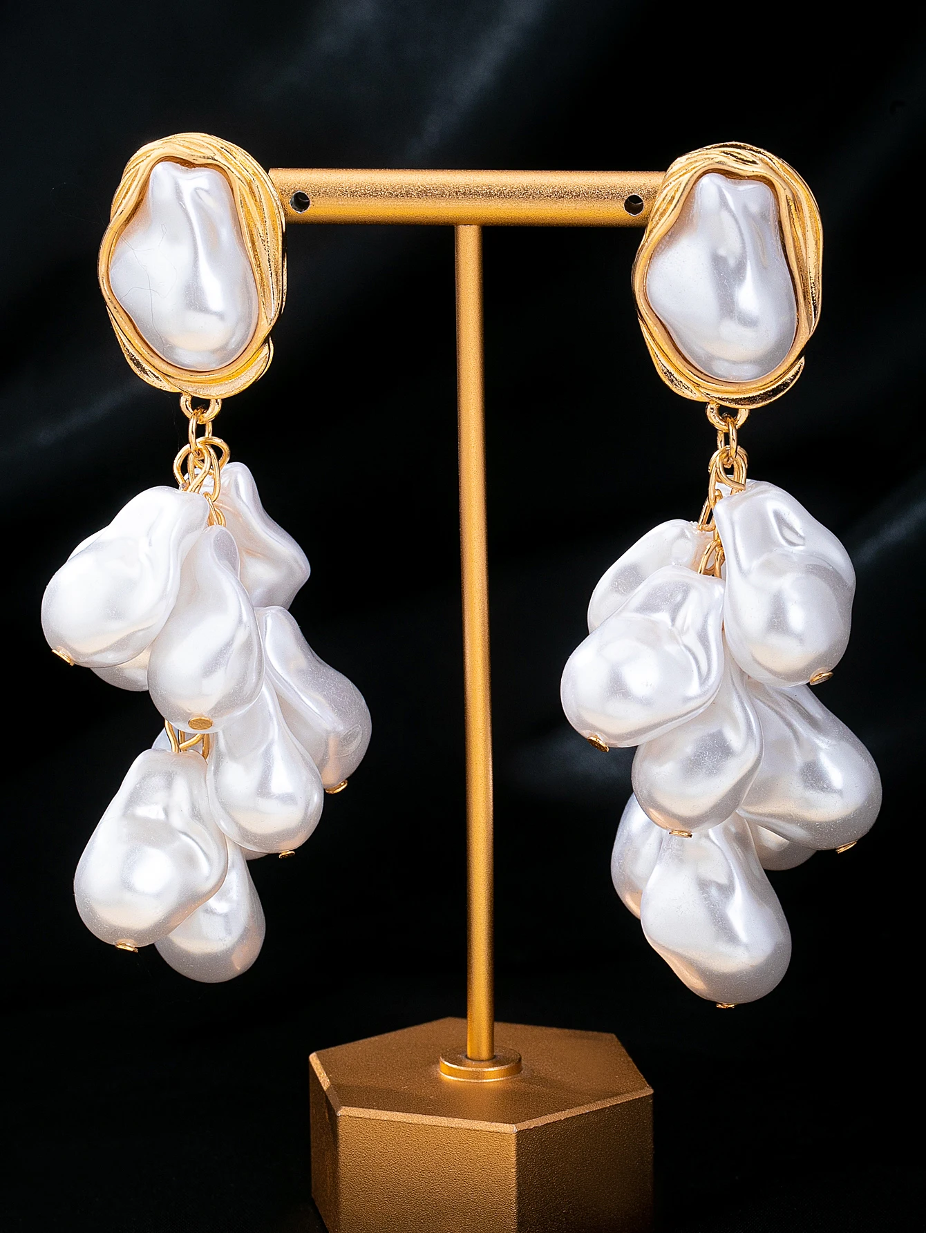 Gold-Edged Irregular Baroque Pearl Cluster Dangle Earrings for Women, Multi-Bead Tassel Earrings, Elegant Wedding Banquet Daily Statement Earrings