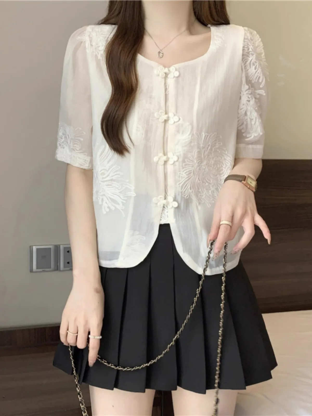 المطرزة بلوزة شيفون المرأة قصيرة الأكمام فضفاضة خمر قمصان مكتب سيدة لباس غير رسمي ربيع الخريف موضة جديدة