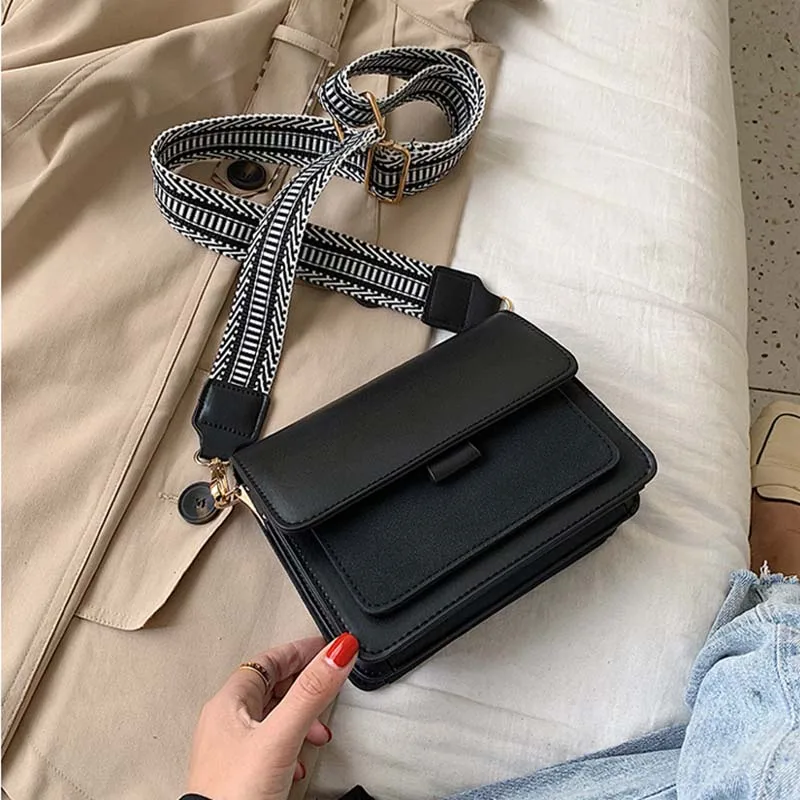 2023 winter new lady messenger bag fashion small square bag solid color retro mini mobile phone bag lady bag shoulder bag