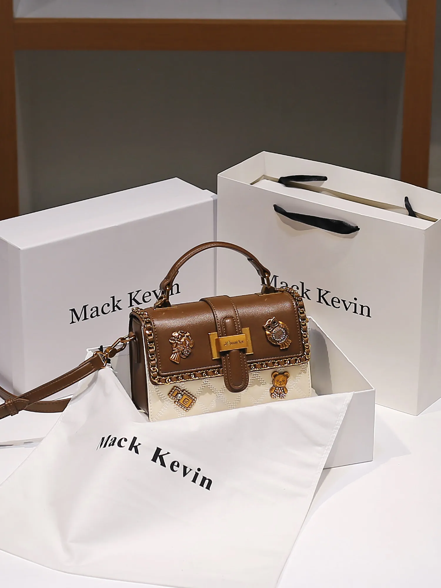 Luxury and Fashion Handheld Square Bag with Delicate Metal Badge and High Quality Leather 2026 Women's Versatile Crossbody Bag
