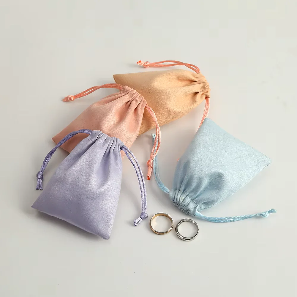 5Pcs Flannel Suede Drawstring Jewelry Pouches Gift Storage Bags for Rings Earrings Bracelets Pendants Perfect for Wedding Favors