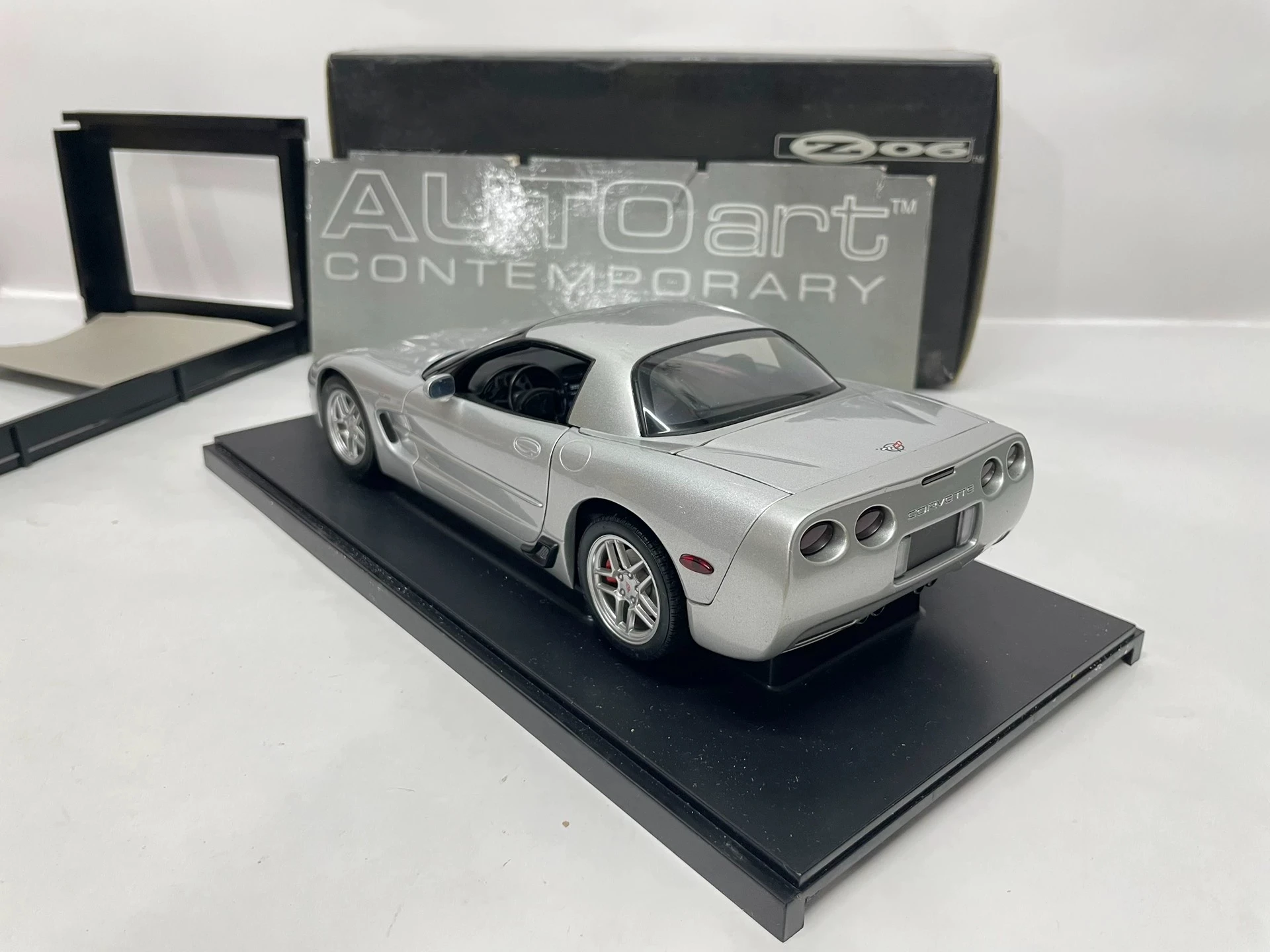 Autoart 1:18 C5 Z06 Silver Simulation Limited Edition All Open Alloy Metal Static Car Model Toy Gift