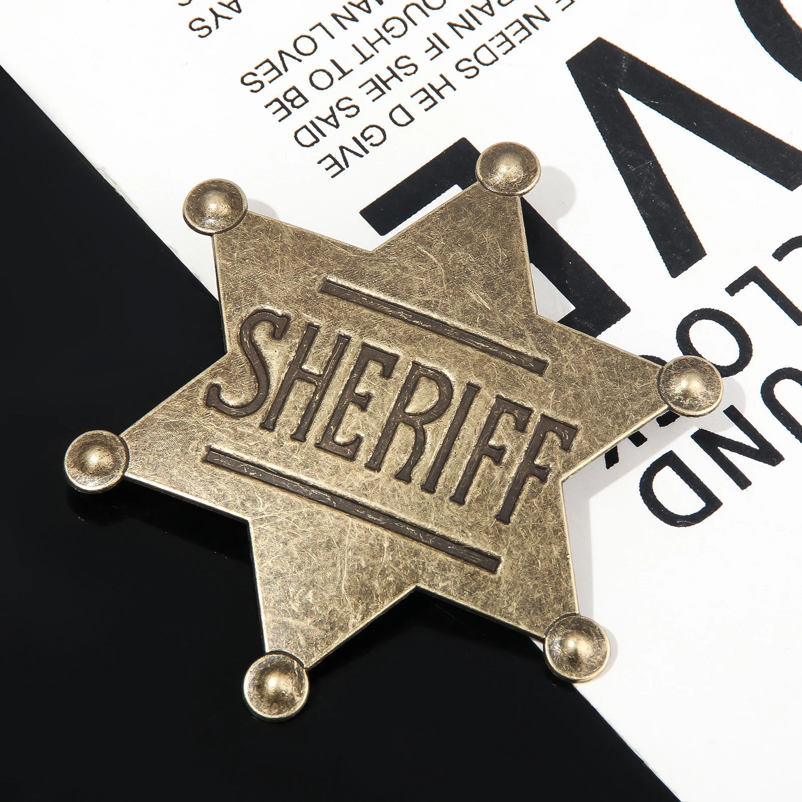 Western Adult Sheriff Badges Costume Star Shaped Metal Pin Brooches Carnival Party Gifts for Halloween Cowboy Honor School Toy