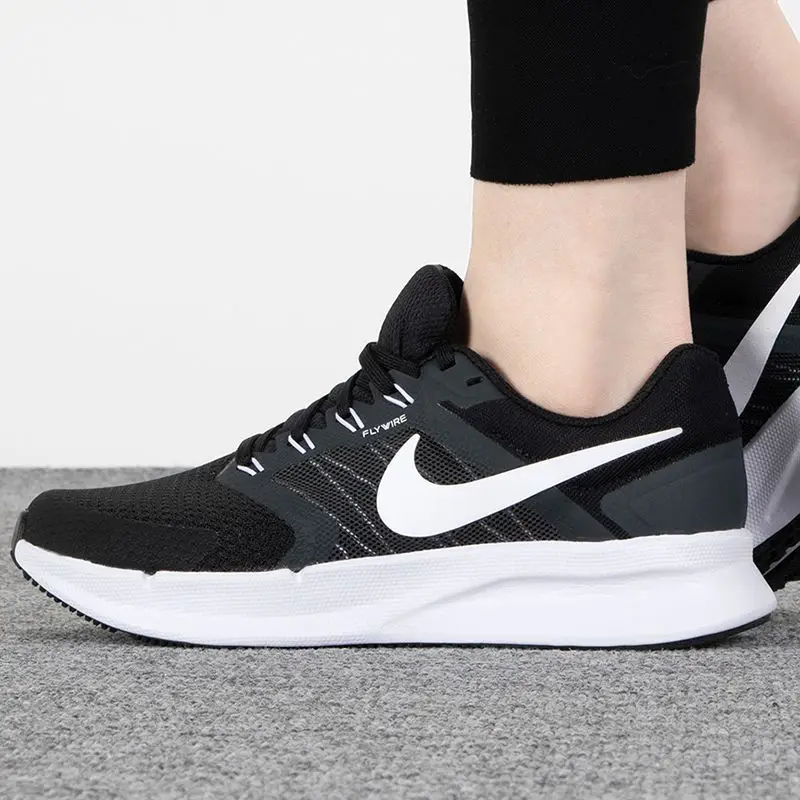 Nike women's shoes 2024 fall new sports and leisure comfortable 100 lightweight breathable running shoes DR2698-002 image 2