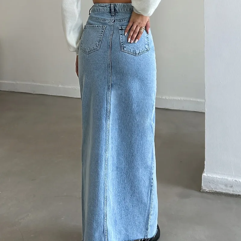 Women's High Waist Slit Denim Maxi Skirt Light Blue Washed Long Jean Skirt with Frayed Hem for Casual Streetwear