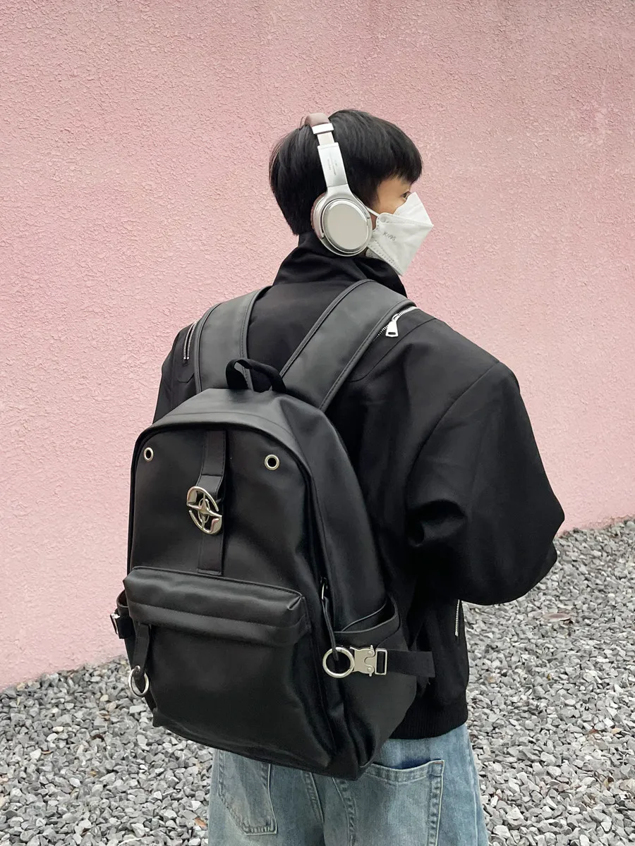Retro Punk Locomotive Backpack Neutral Wind Futuristic Sense Versatile Metal Function Simple Texture Large Capacity Schoolbag