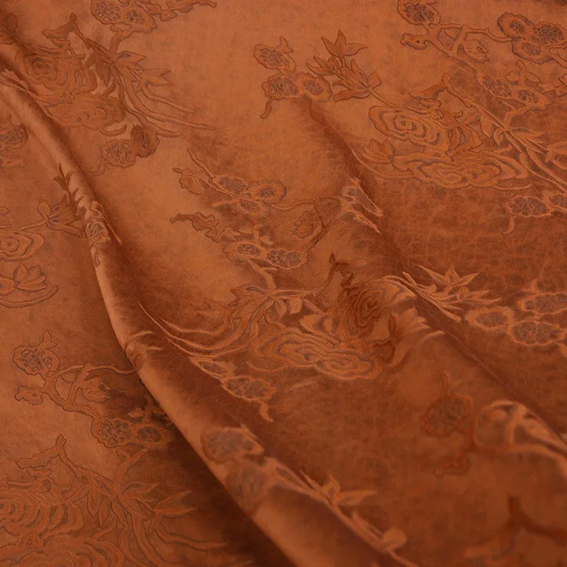 

Caramel-colored plain satin crack silk jacquard fabric