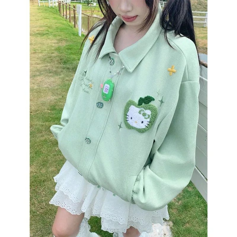 

Женская куртка Hello Kitty с рисунком яблока, игривая верхняя одежда Y2k, милая бейсбольная куртка с эстетичной вышивкой и замшевыми лацканами для девочек