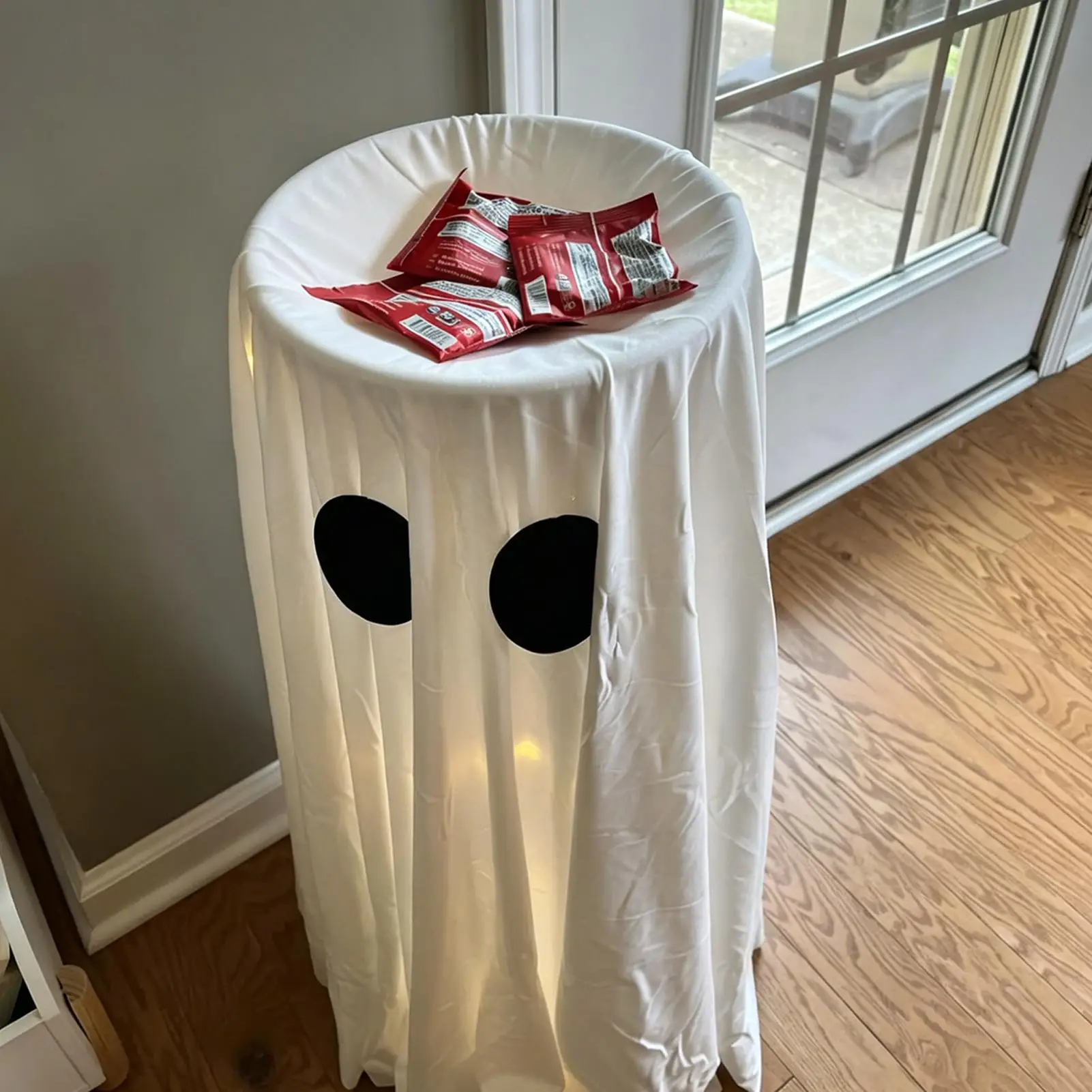 Light Up Ghost Decorations 8 Modes LED Lights Standing Candy Bowl Scary Ghosts Decor With Remote For Outdoor Front Porch Yard