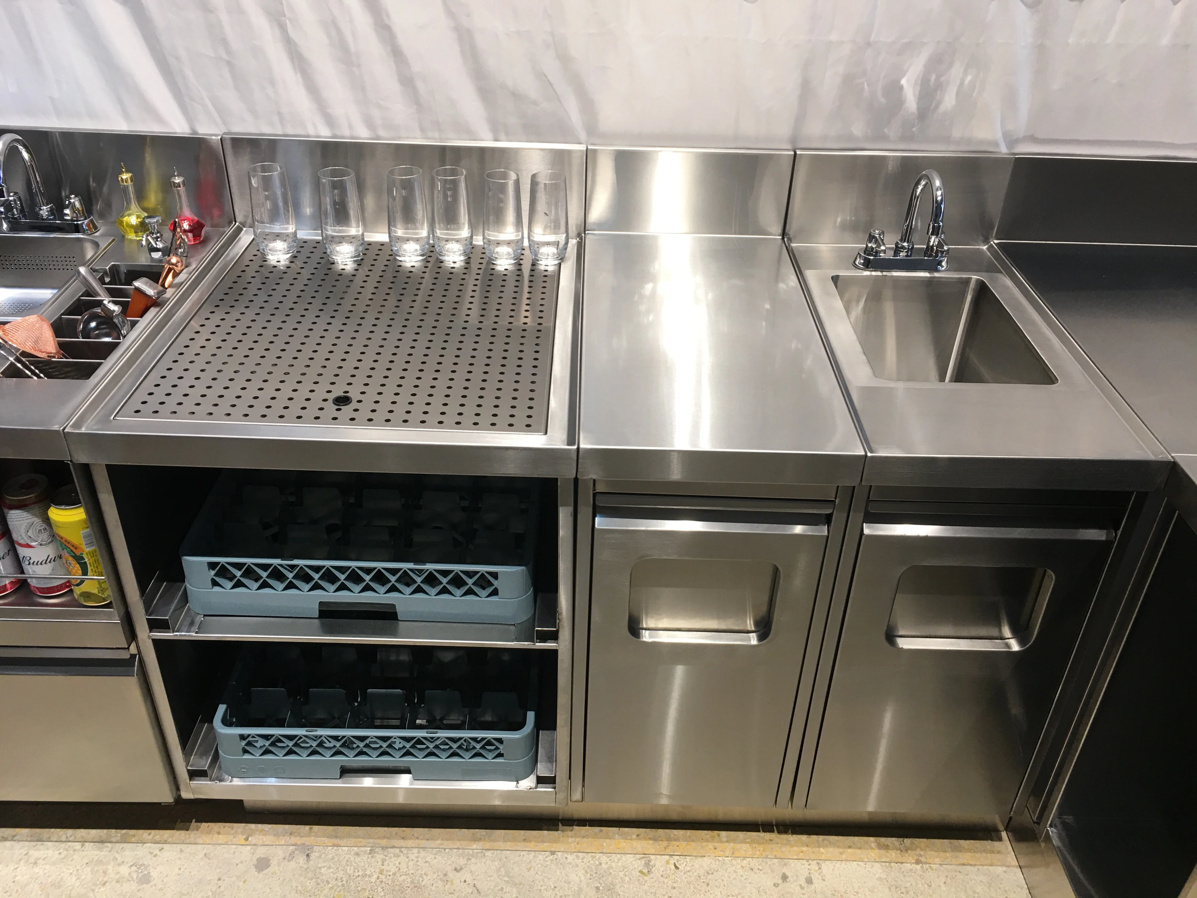 Stainless Steel Bar Counter Station Custom Commercial Cocktail Bar Equipment For Bar & Cafe view 2