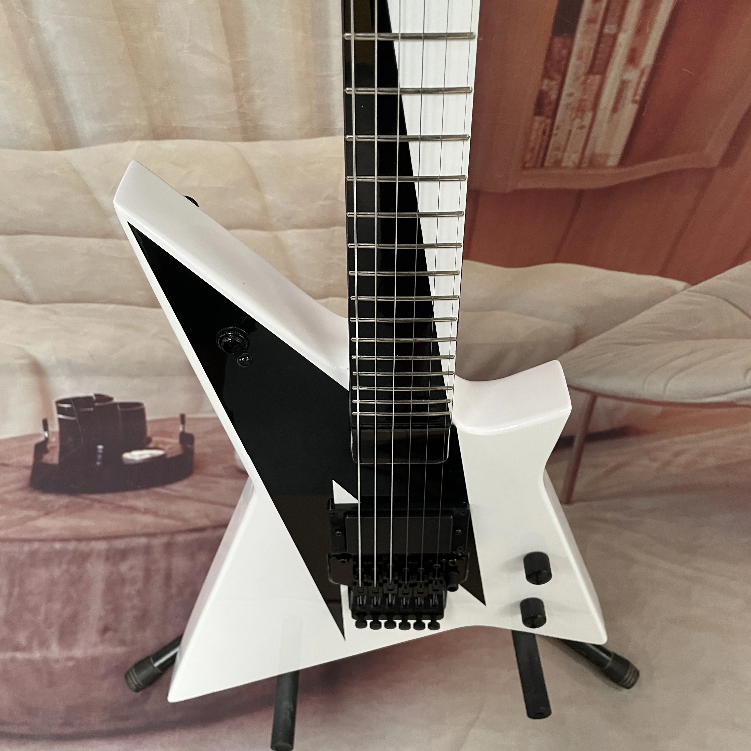 6현 일렉트릭 기타, 흑백 마감, 마호가니 바디, 블랙 - Electric Guitar Beginner 리뷰 및 가격