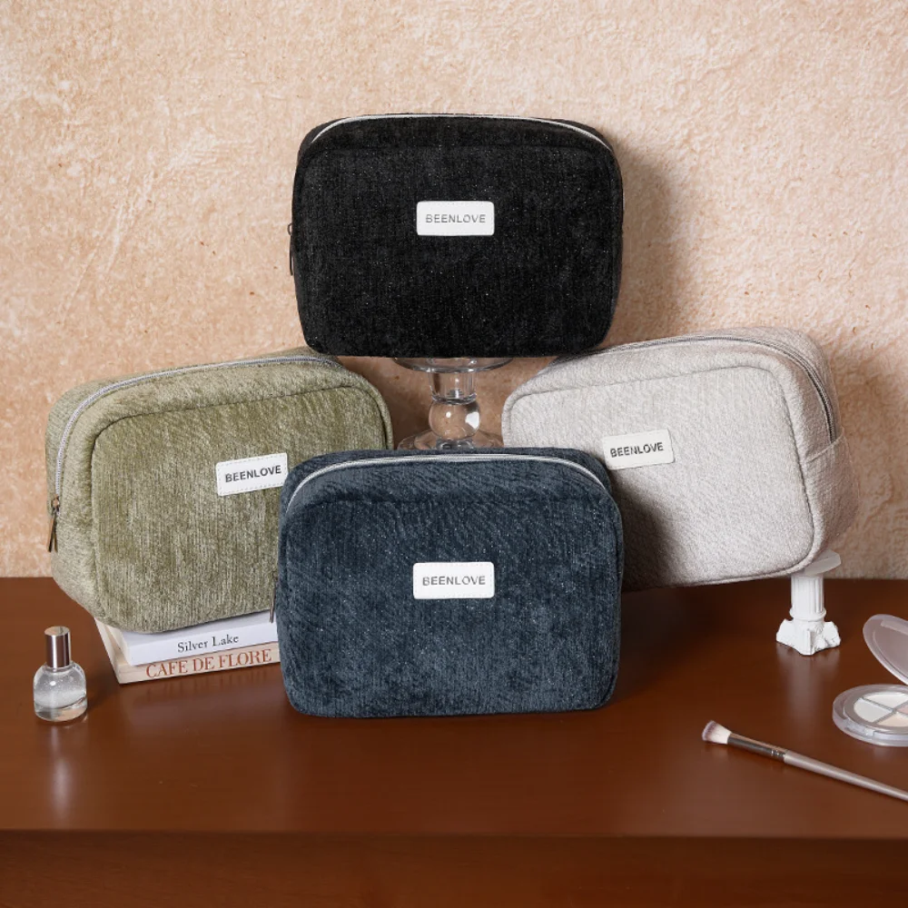 Large Capacity Skincare Case Plush Portable Zipper Bag Velvet Cosmetic Bag Large Capacity Plush Makeup Bag For Handbag Luggage