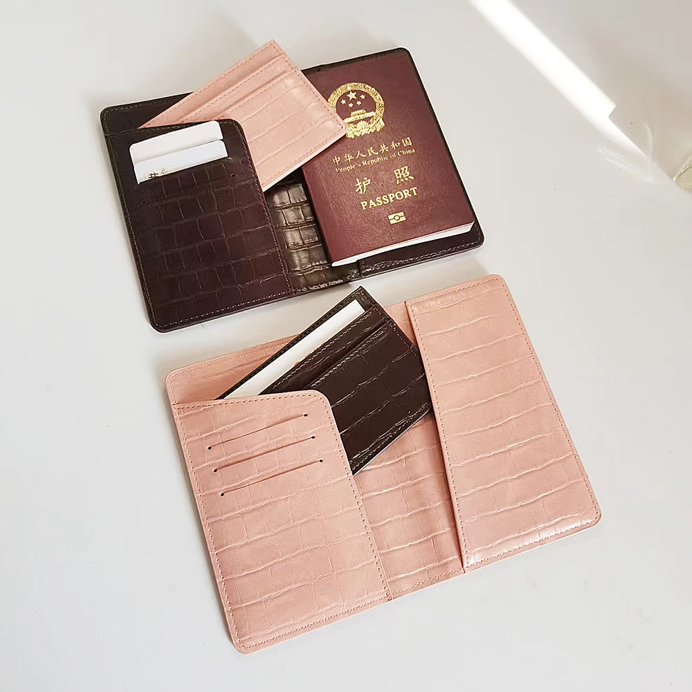 Krokodilmuster-Leder Personalisierte Reisepasshülle mit Namen, Modisches Großhandels-Gepäcketikett, Dropshipping Personalisierte Reisepasshülle – Detail 5