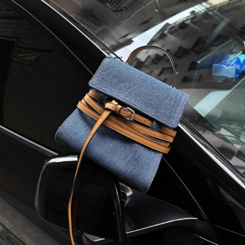 

Джинсовая сумка на ремешке, дизайнерская сумка с оригинальным дизайном, сумка-клатч с цветными вставками, сумка через плечо и на пояс для женщин.
