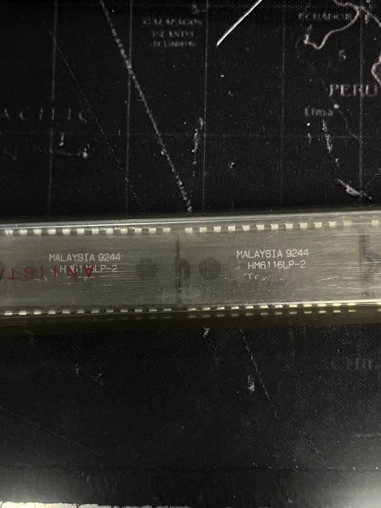 

HM6116LP-2 （1pcs）Electronic Component Chip IC Integrated Circuit Spot