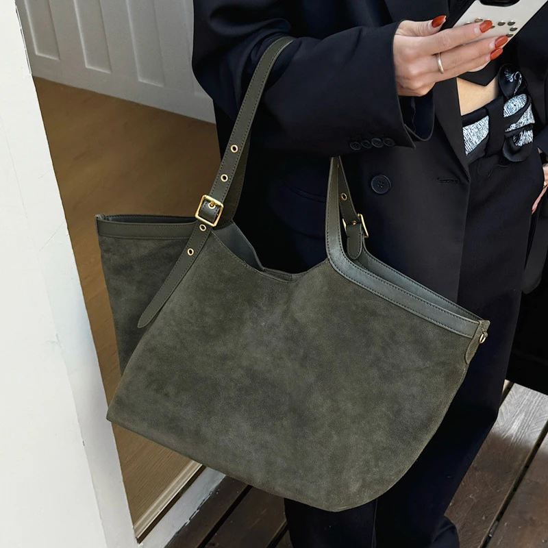 

Кожаные сумки-тоут с инициалами на заказ для женщин. Роскошные дизайнерские сумки и кошельки. 2026. Новые замшевые сумки на плечо большой вместимости.