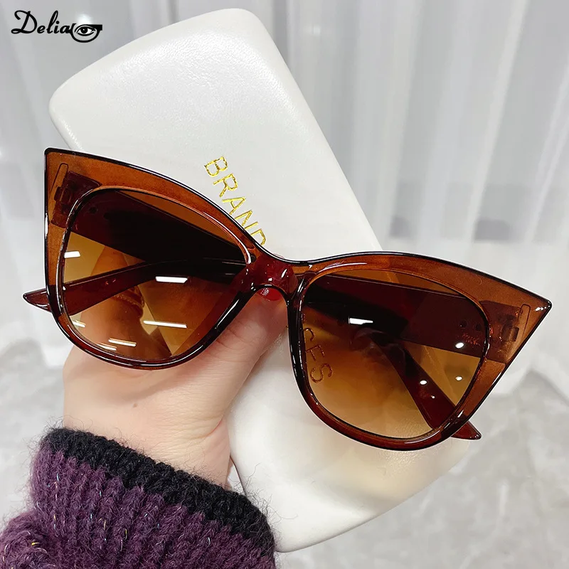 1pcs New Cat Eye Sunglasses Woman Fashion Big Frame Cat Sun Glasses Female Retro Shades UV400 Black White Color Oculos De Sol image 2