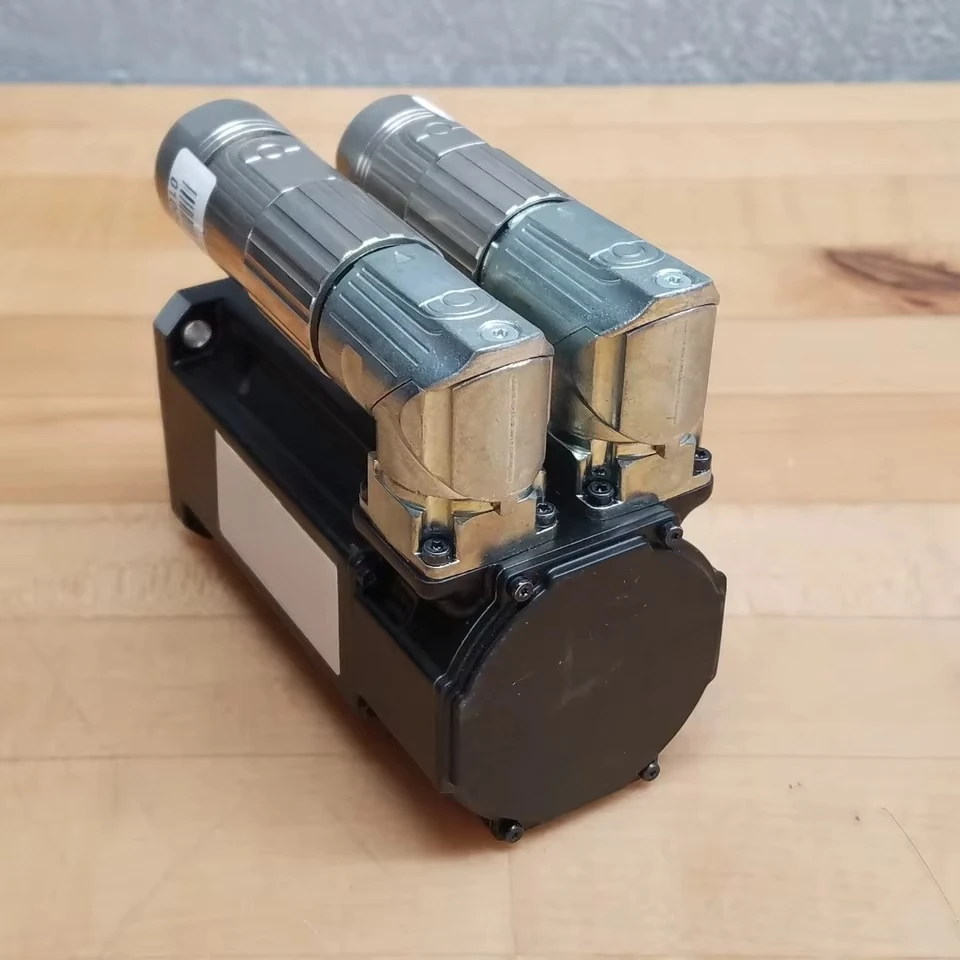 Assurance Servo Motor AM8032-0D20-0000 AM8032-0D21-0000 AM8032-0D21-0000 AM8032-1DH1-0000