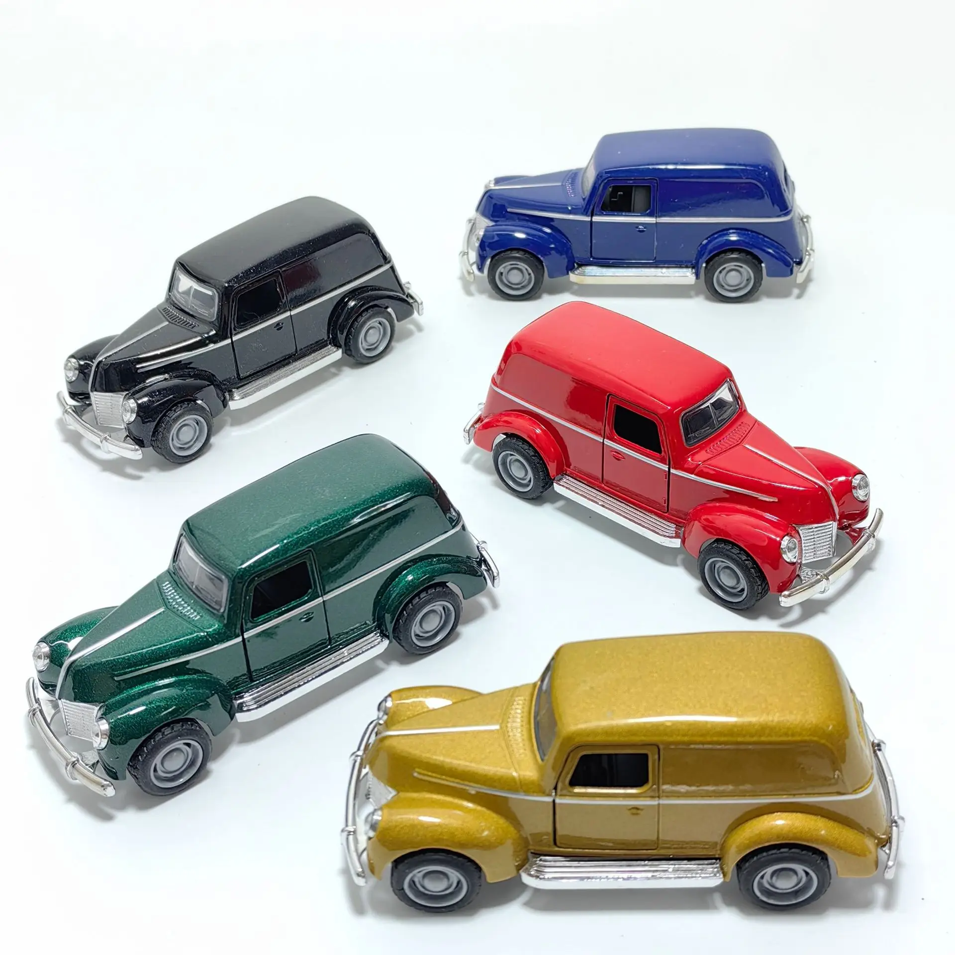 おもちゃの車 1:39 子供用合金玩具 クロスボーダーレーシング オフロード車 クラシックカー ピックアップ ダブルドア プルバックカーモデル