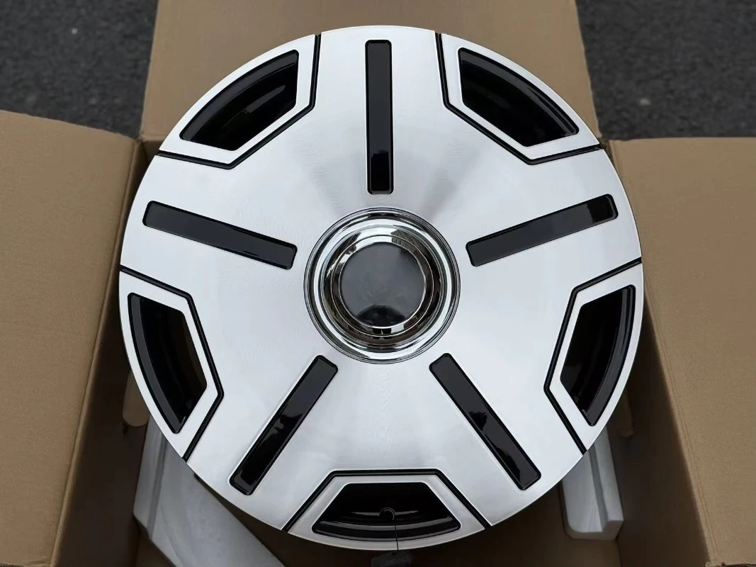 MDCS sedan wheels come in multiple colors and sizes, with a white five-pointed star shape
