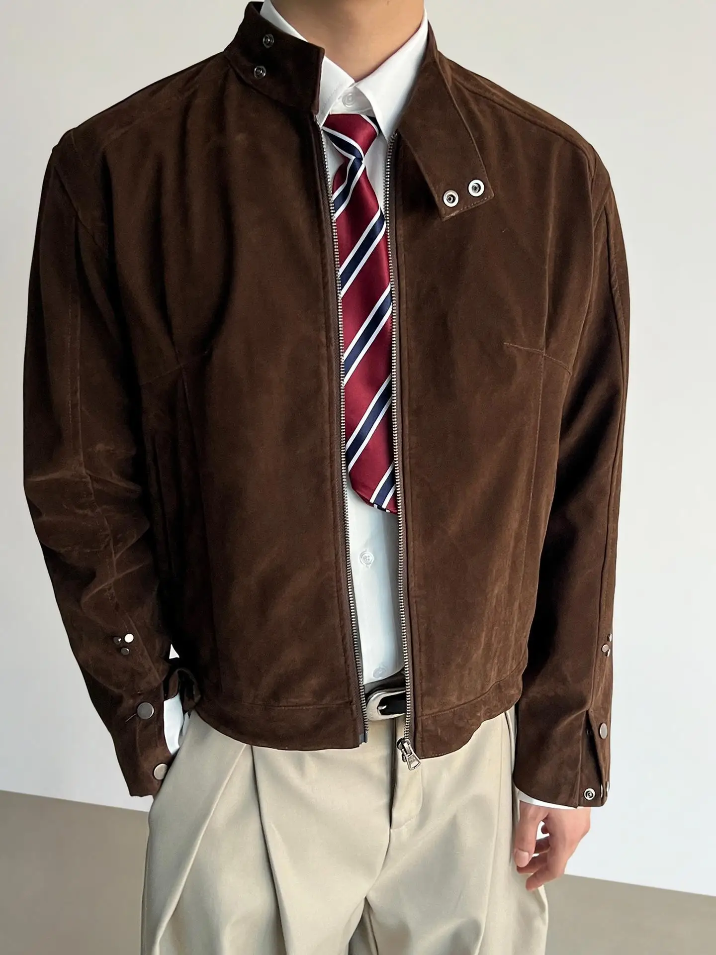 

Мужская замшевая куртка American Sle Suede Jaet Faion Pad oulder, мотоциклетное пальто Sli, металлическое украшение, полиэфирная ткань, длинная...