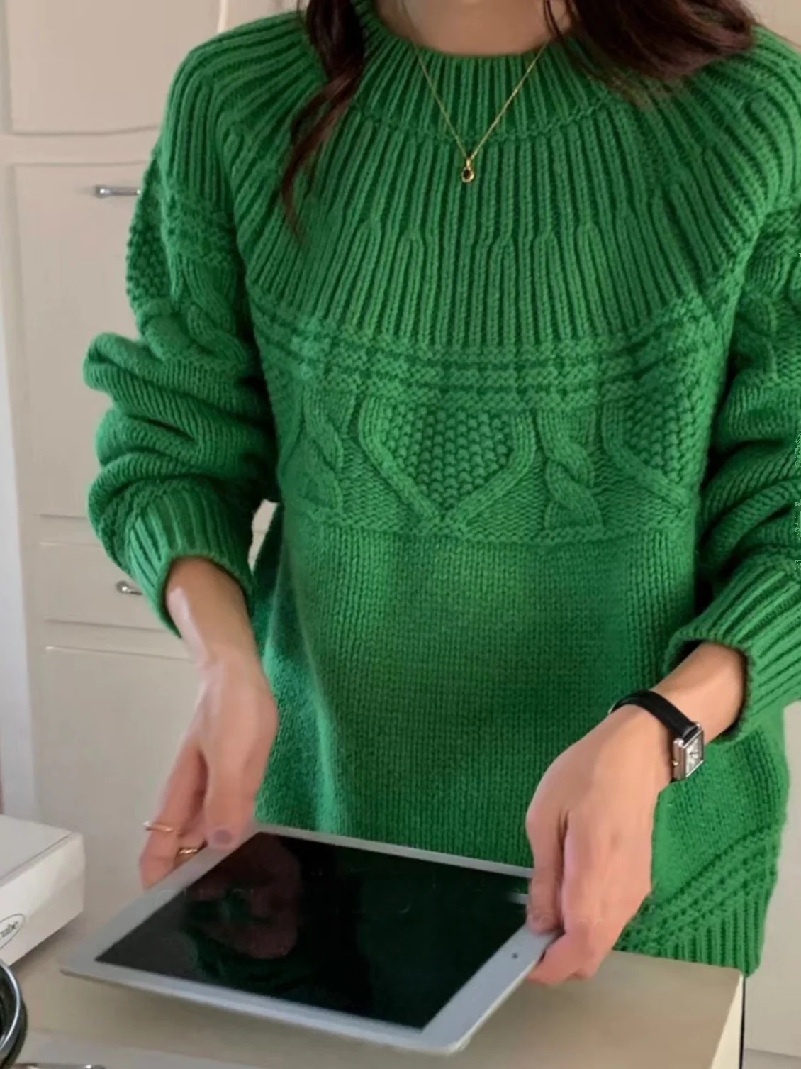 두꺼운 니트 스웨터 여성 빈티지 라운드 넥 느슨한 캐주얼 가을 겨울 패션 홍콩 스타일 스웨터 트렌디 코튼 블렌드