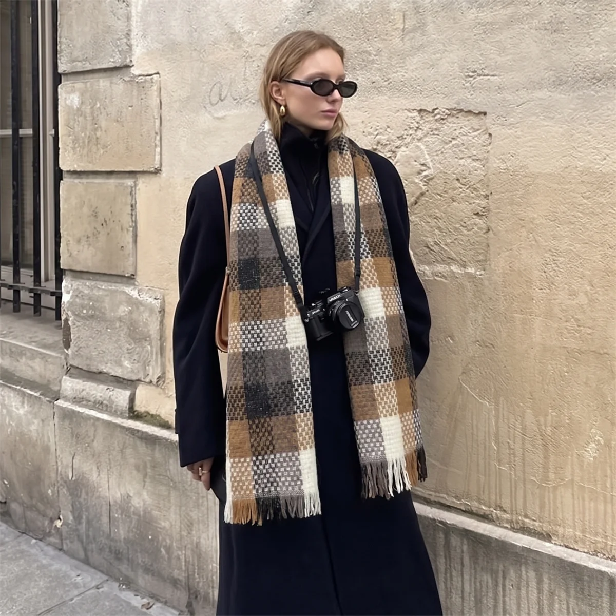 Winter Warm Color Block Plaid Knitted Hooded Scarf Ladies Fashion Wind Resistant Neck Shawl Casual Street Travel Outerwear