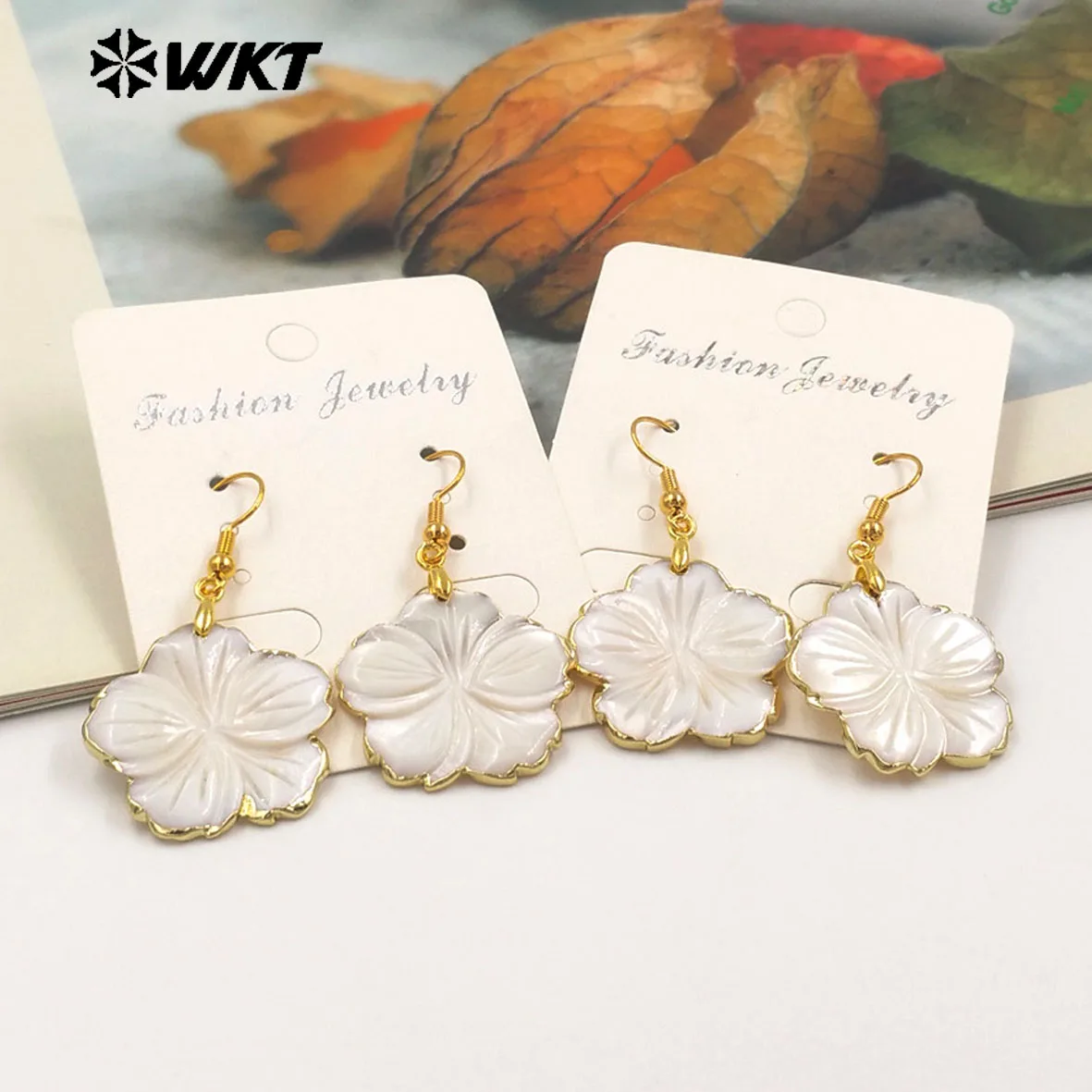 

WT-MPE137 New Product Natural Shell With Flower Shape Earring With 18k Gold Plated For Women Birthday Gifts