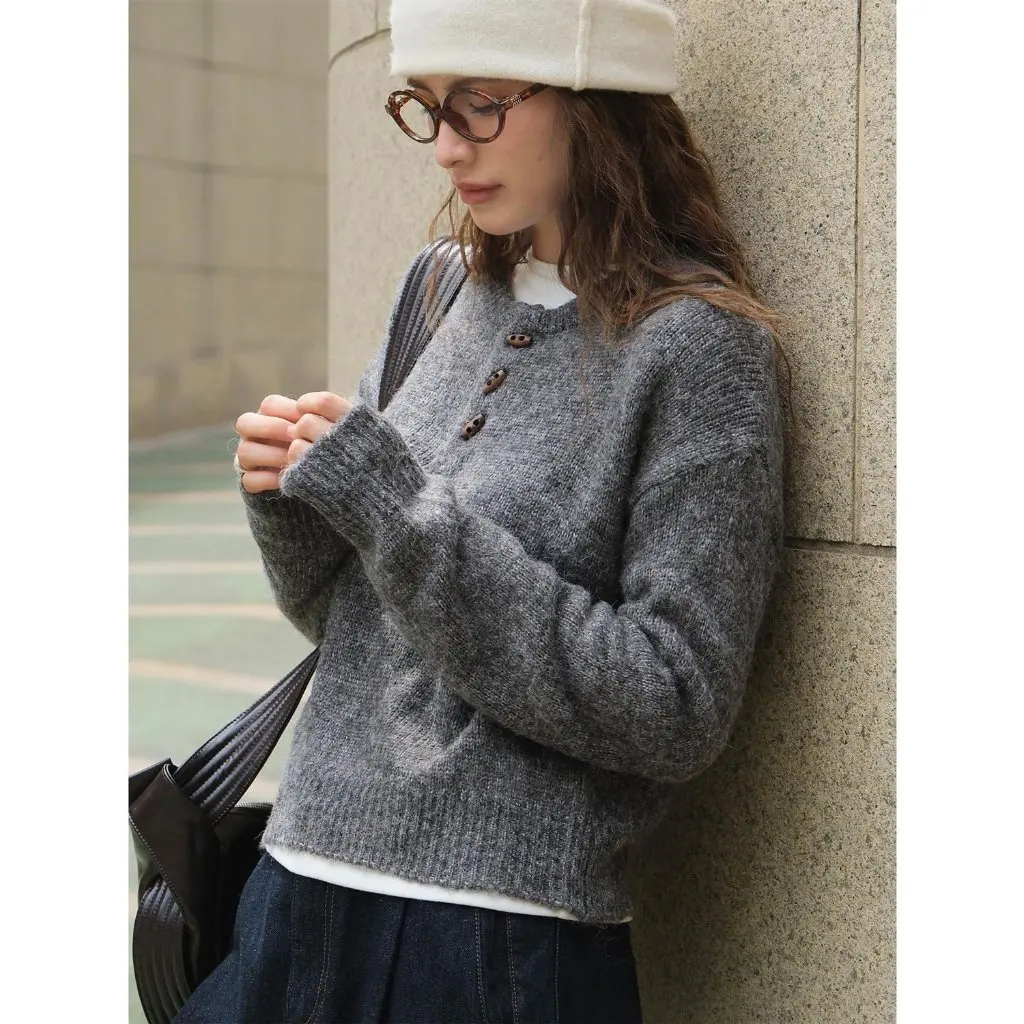 Maglione da donna in lana retrò in stile coreano, morbido e delicato sulla pelle, caldo e soffice top con mezza abbottonatura per l'autunno inverno