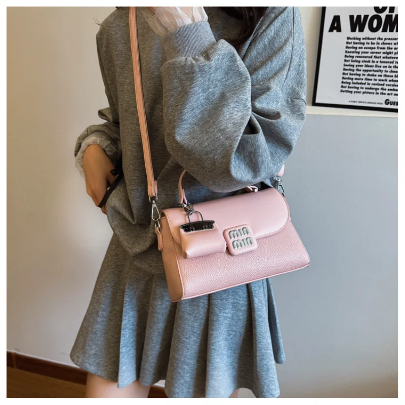 

2025 Designer Mini Square Bag for Women Summer Crossbody Purse with Top Handle Luxury Beach & City Shoulder Bag