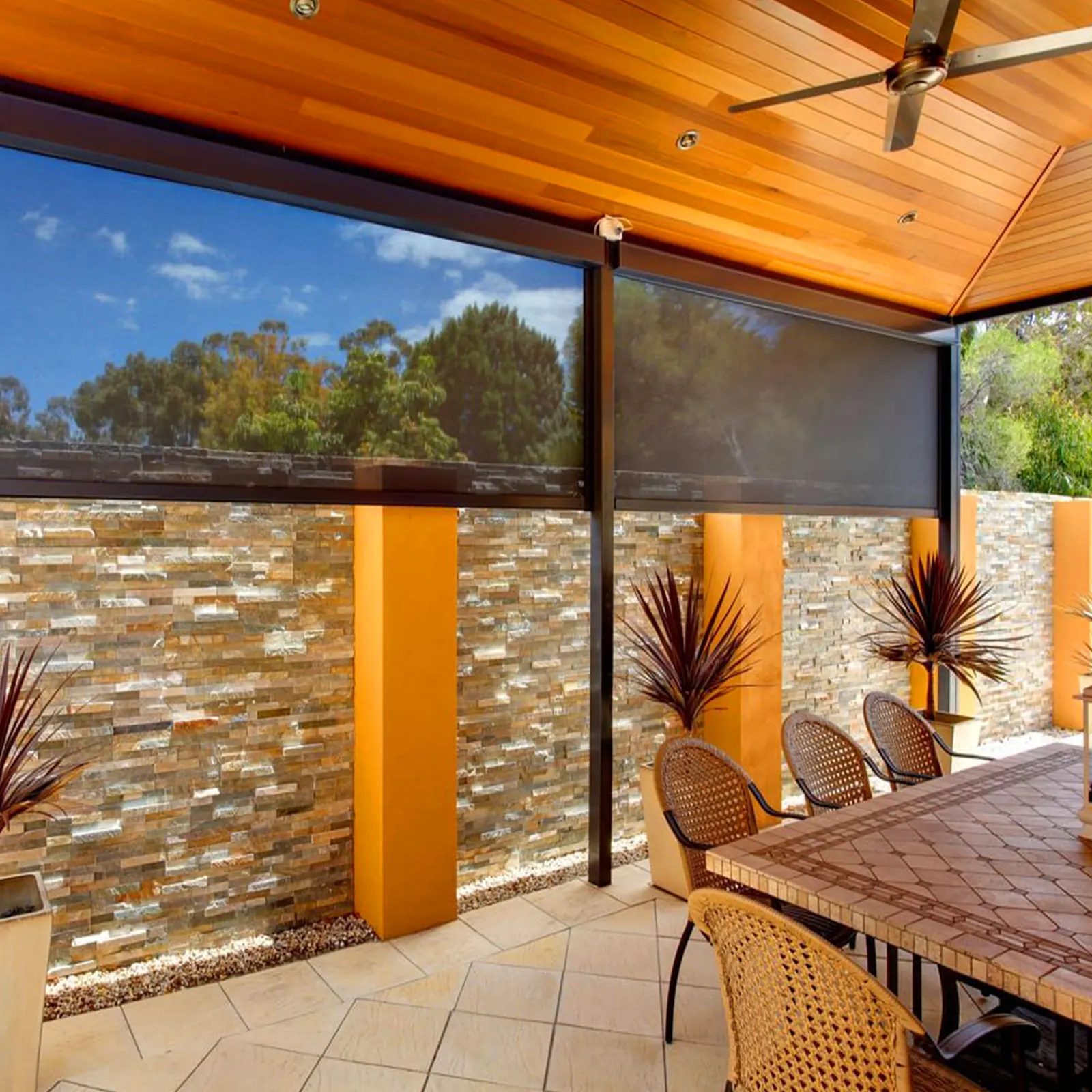 Custom Electric Outdoor Windproof Roller Blinds Patio Balcony Shades Fabric Material Zip Model Vertical Pattern Windows