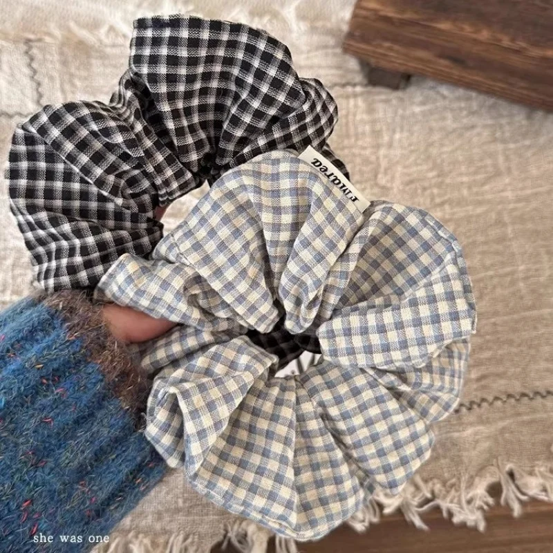 

lassic British Style Plaid Scrunchies Cotton Linen Feeling Hair Ties Minimalist Checkerboard Hair Rope For Professional Women