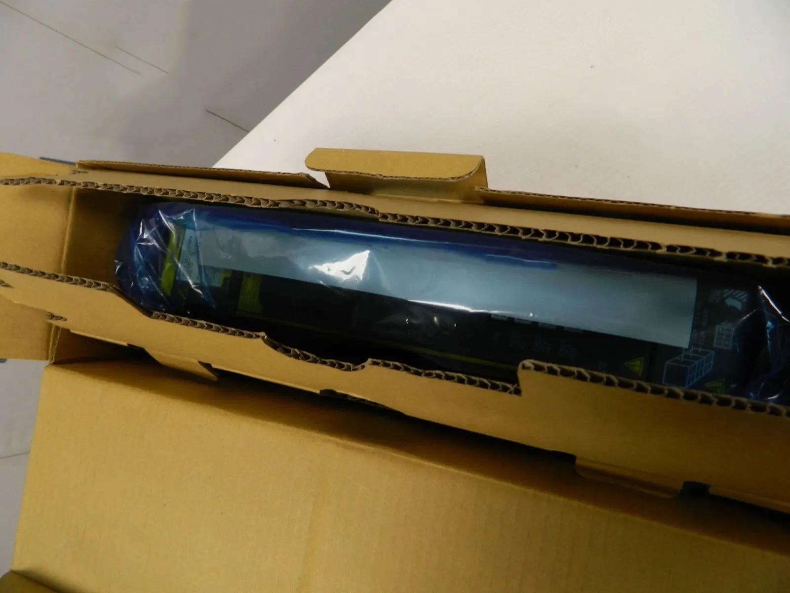 새로운 A06B-6290-H302 A06B-6290-H305 A06B-6290-H328 1년 보증